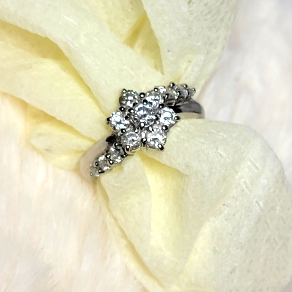 Pt 900 Rositas diamond ring